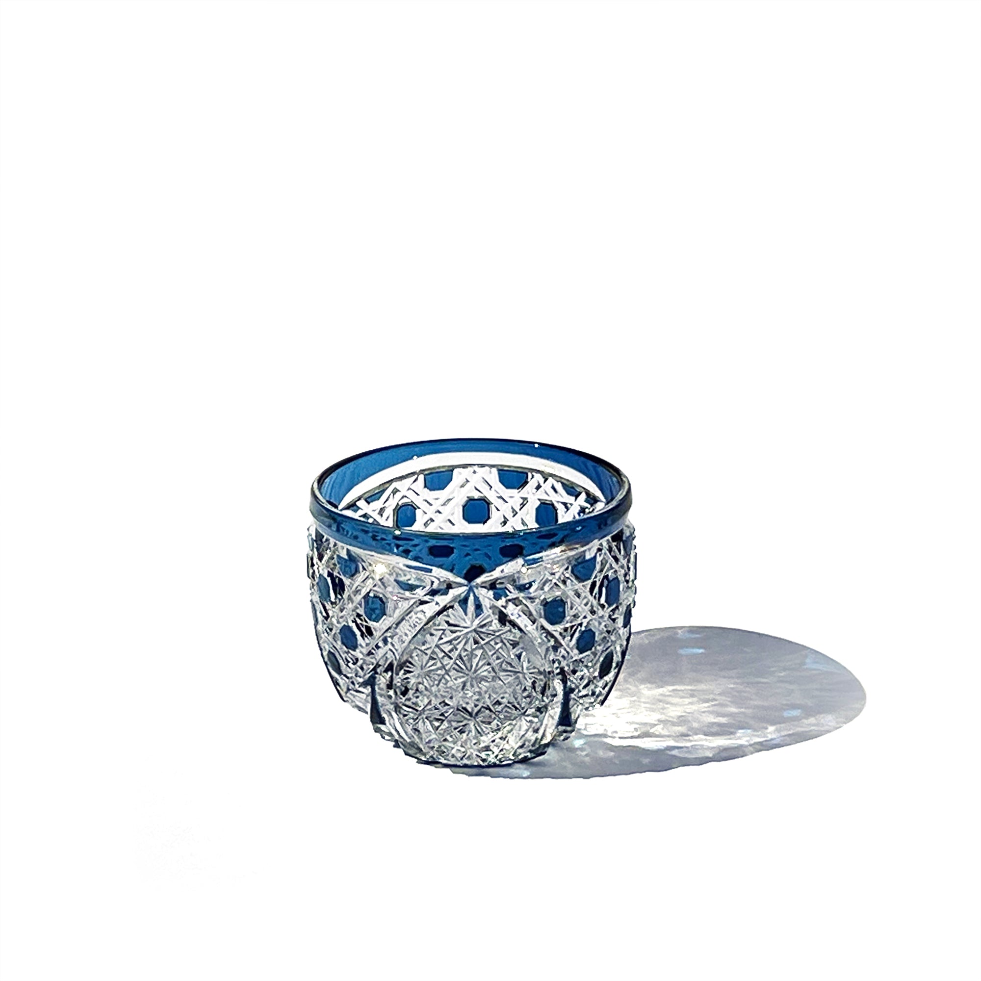 江戸切子 伝統工芸士 木村泰典 作 菊繋ぎに籠目紋 ぐい呑 藍 ｜江戸