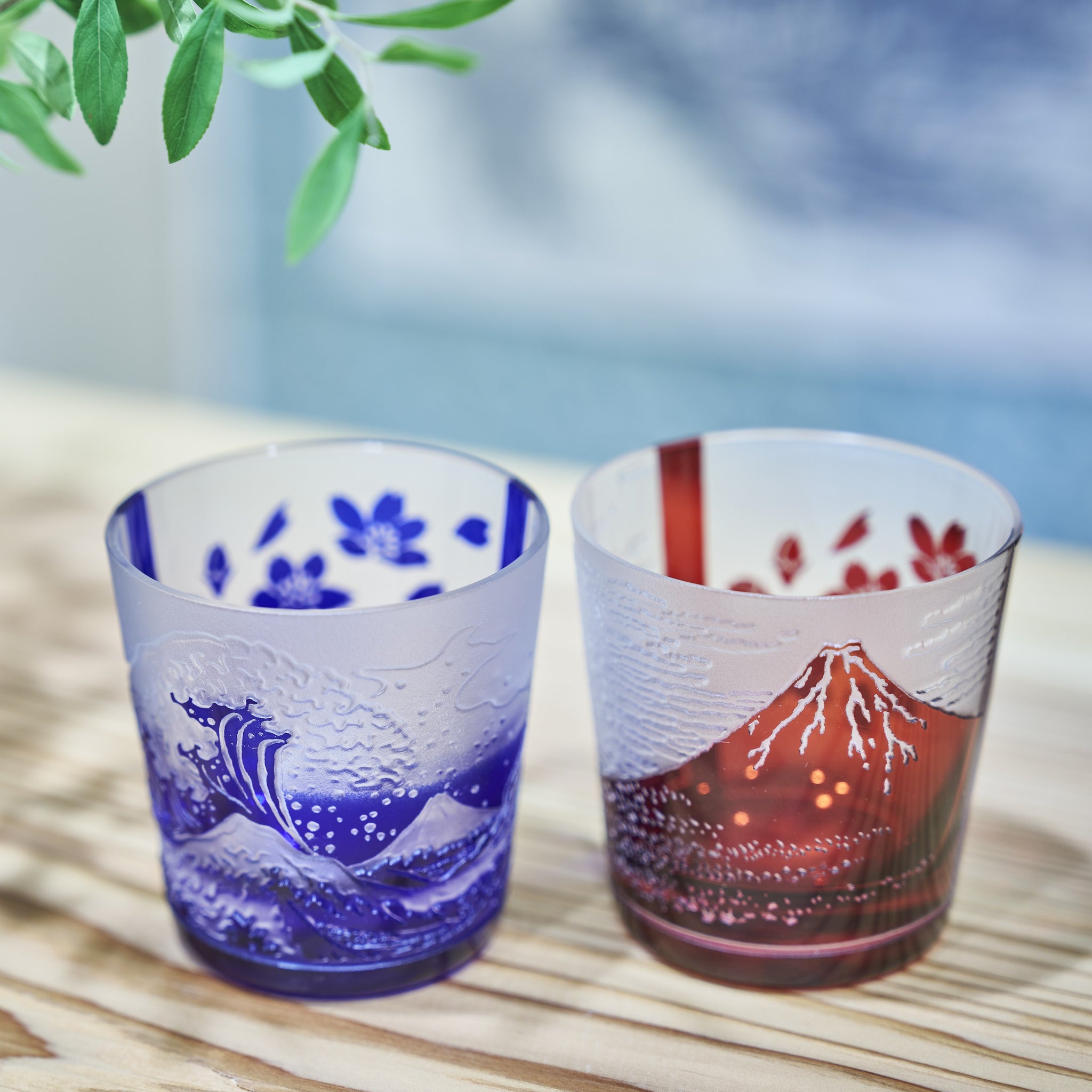 江戸硝子　赤富士・波富士に桜　フリーカップペア　赤・ルリ
