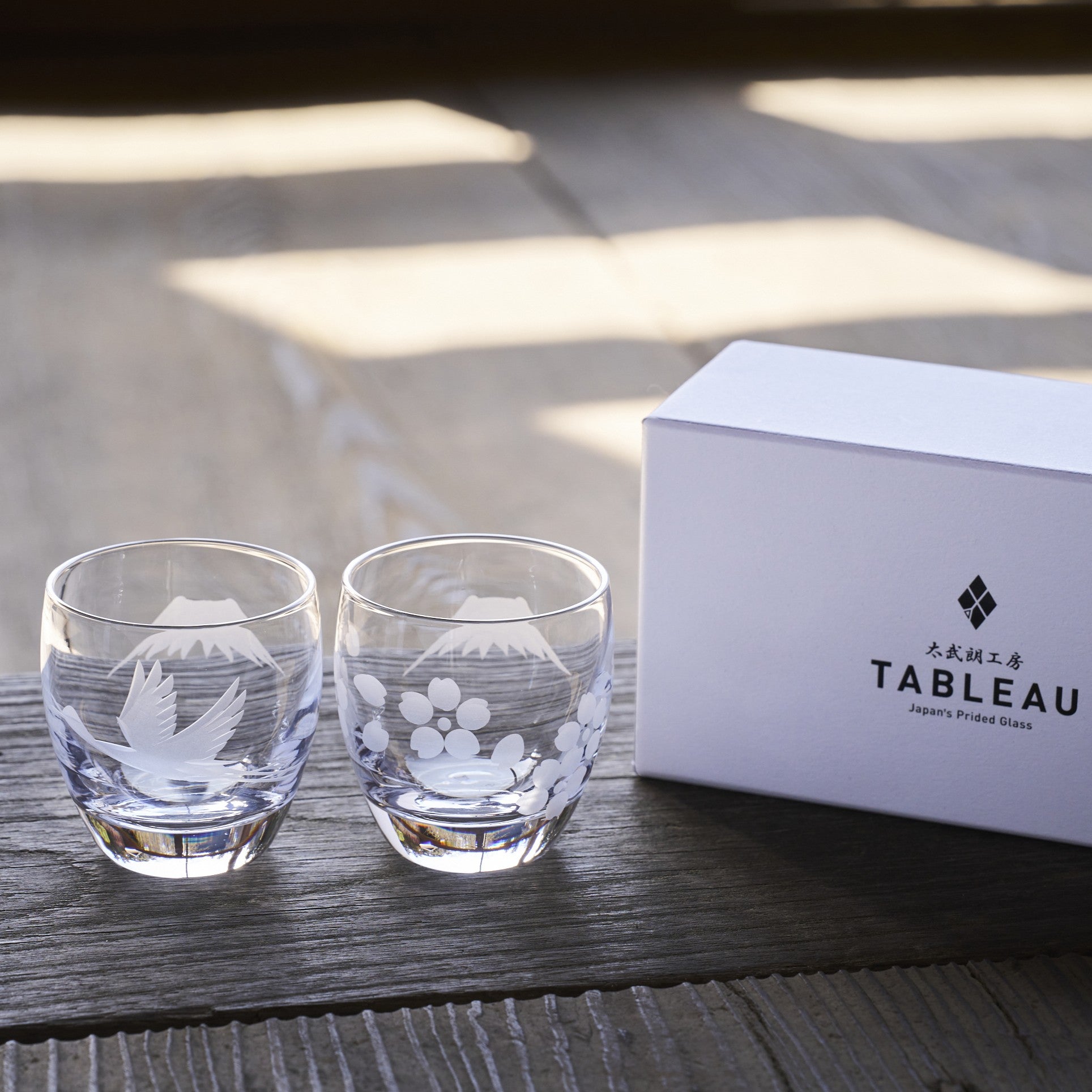 江戸切子　富士山に鶴・桜　冷酒グラスペア　透き