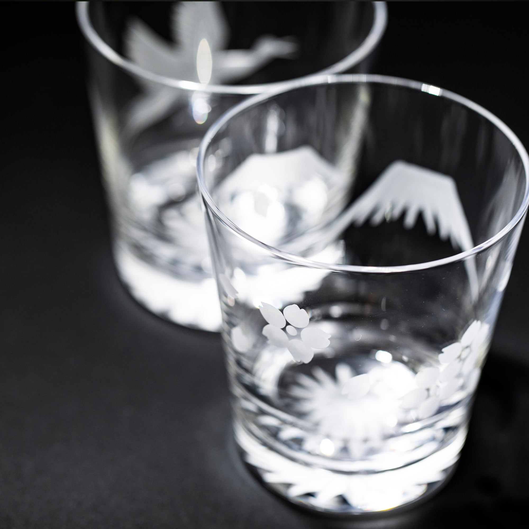 江戸切子　富士山に鶴・桜　オールドグラスペア　透き【名入れ無料】