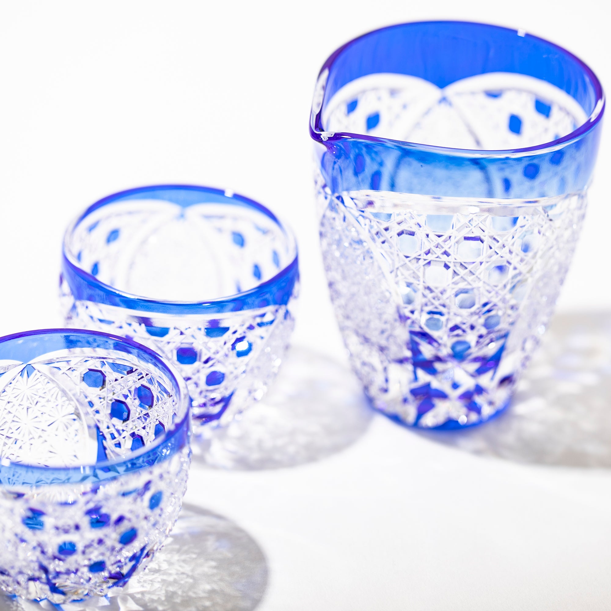 江戸切子 伝統工芸士 木村泰典 作 菊繋ぎに籠目紋 酒器三点揃 ルリ